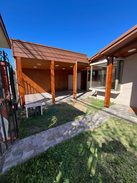 EN VENTA | ESPECTACULAR CASA RECIÉN REMODELADA – ISABEL RIQUELME