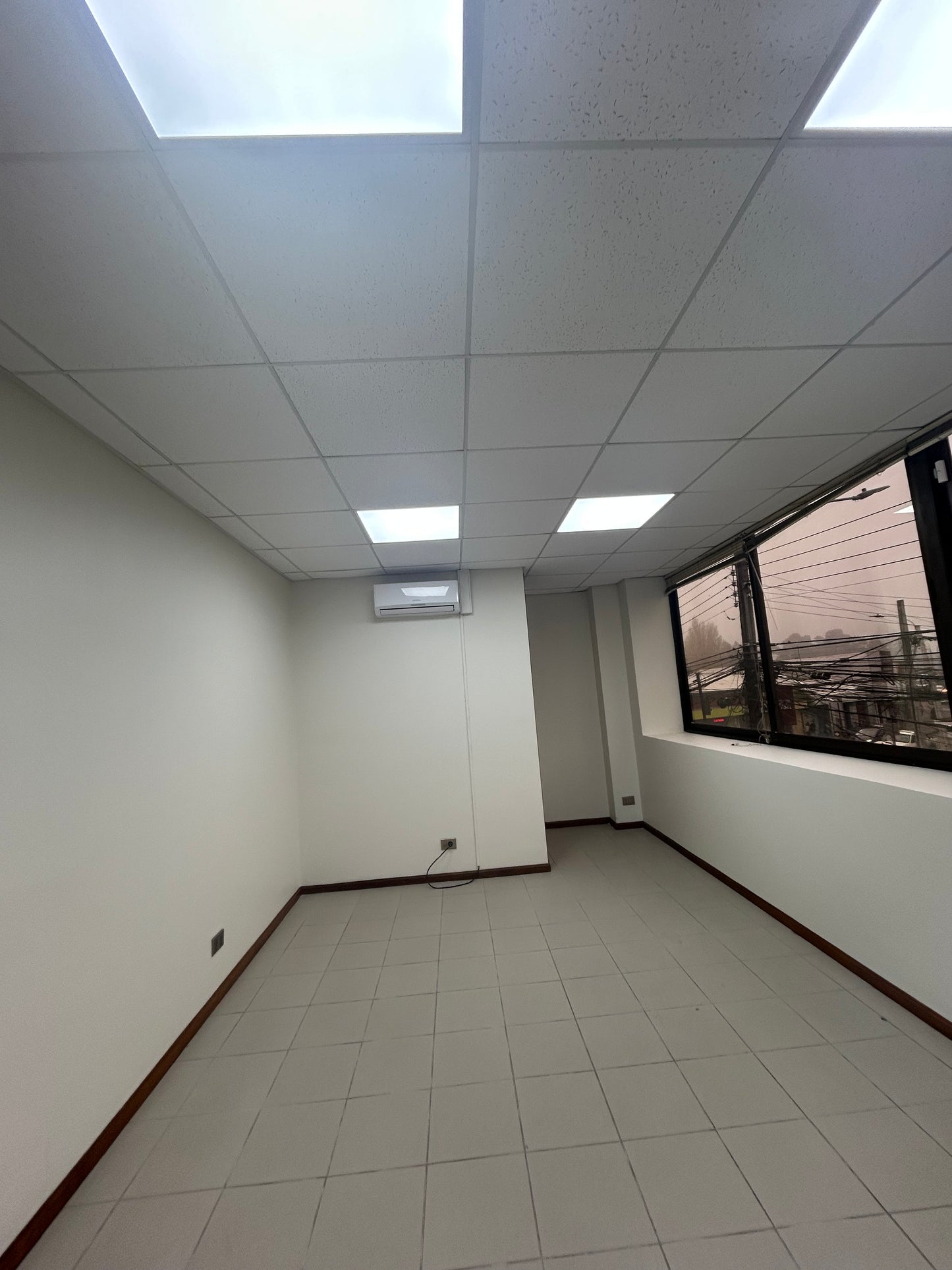 🔹 En arriendo dependencias comerciales en Edificio Araucarias – Calle Lautaro, Angol 🔹