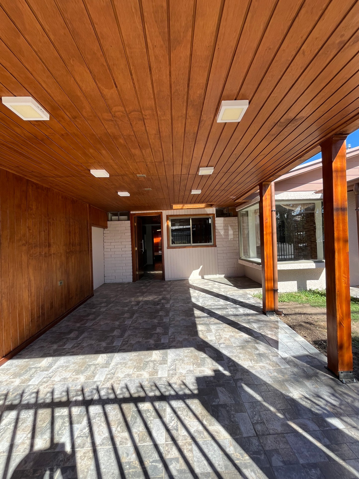 EN VENTA | ESPECTACULAR CASA RECIÉN REMODELADA – ISABEL RIQUELME