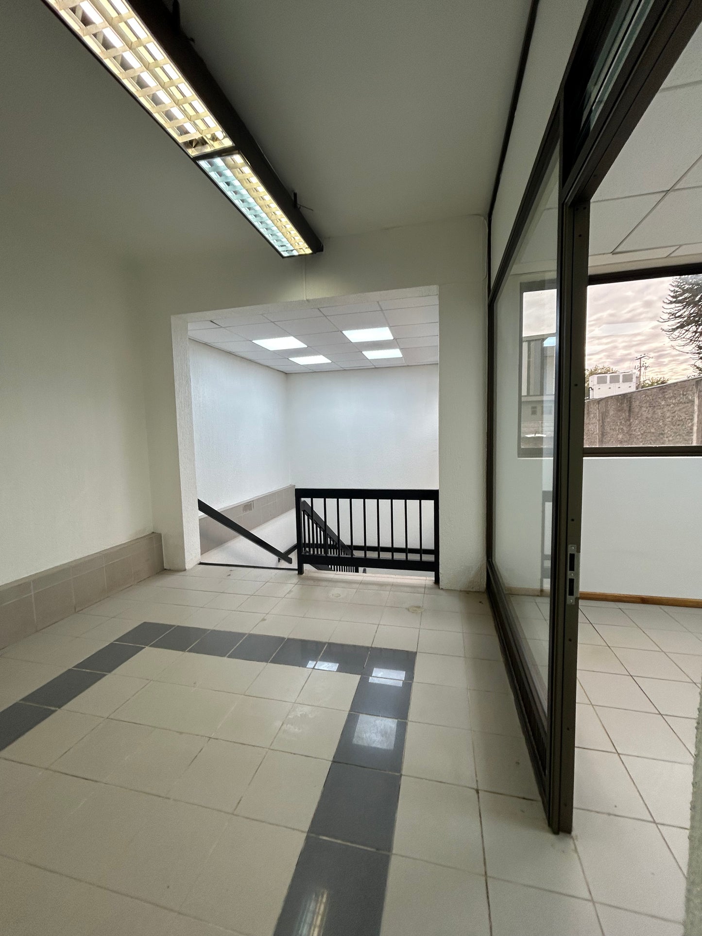 🔹 En arriendo dependencias comerciales en Edificio Araucarias – Calle Lautaro, Angol 🔹