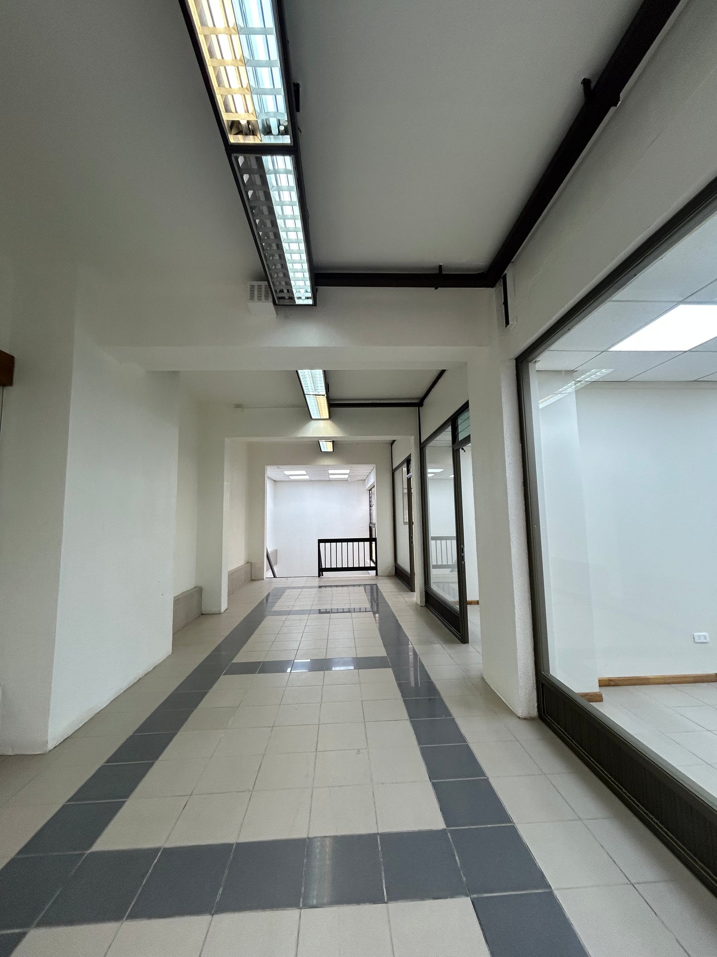 🔹 En arriendo dependencias comerciales en Edificio Araucarias – Calle Lautaro, Angol 🔹