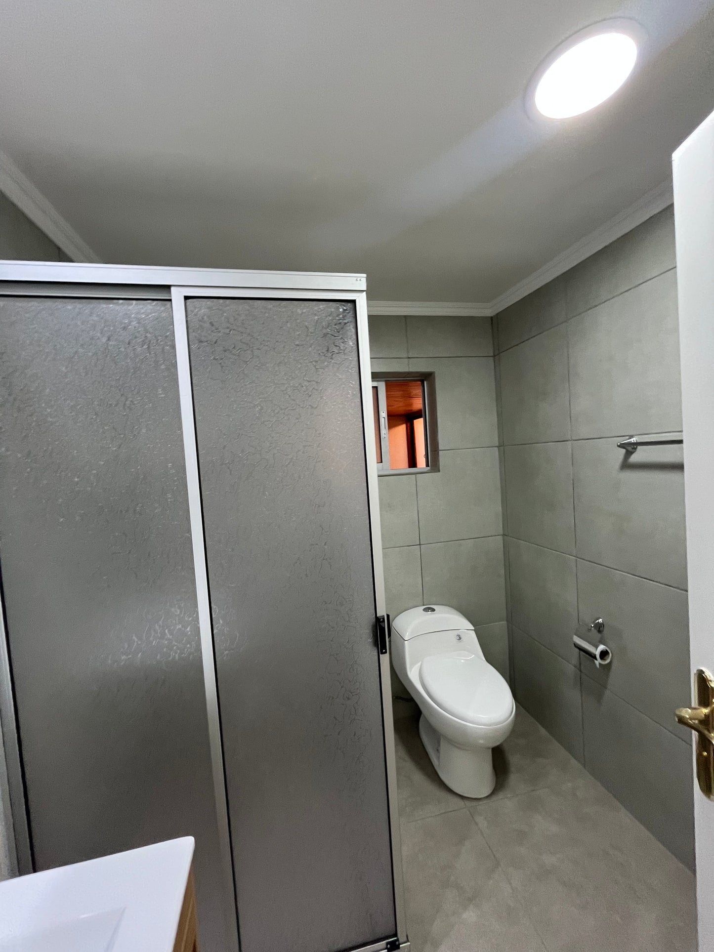 EN VENTA | ESPECTACULAR CASA RECIÉN REMODELADA – ISABEL RIQUELME