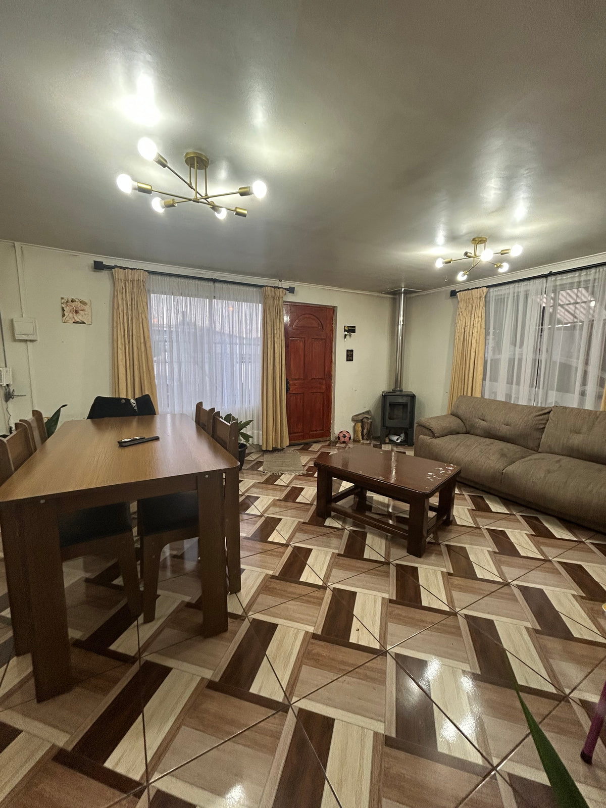 CASA EN VENTA A PASOS DE CALLE RANCAGUA